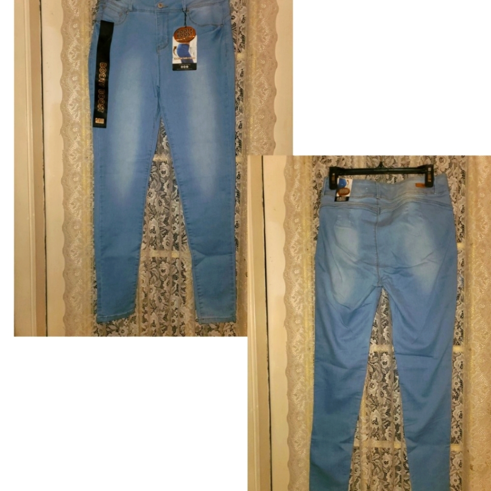 NWT Rue 21-Almost Famous skinny jeans